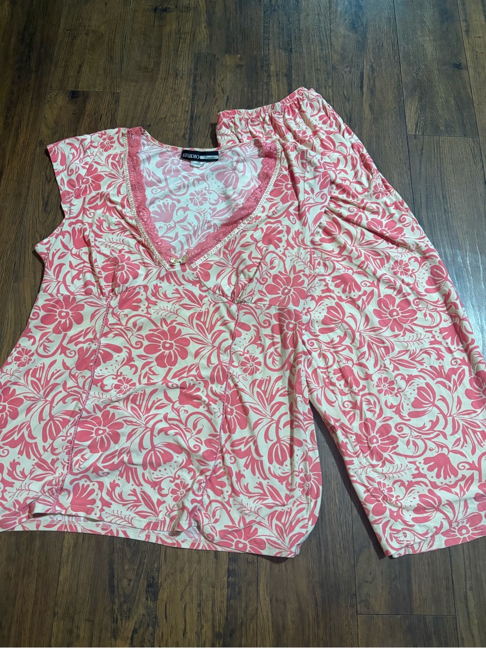 Pink and Cream Floral V‑Neck Pajama Set